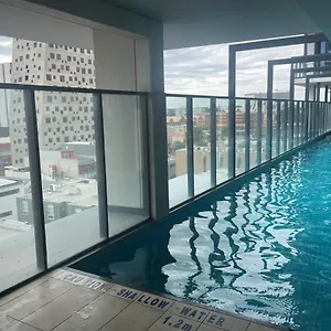 rnr-on-franklin.adelaidehotels-au.com/